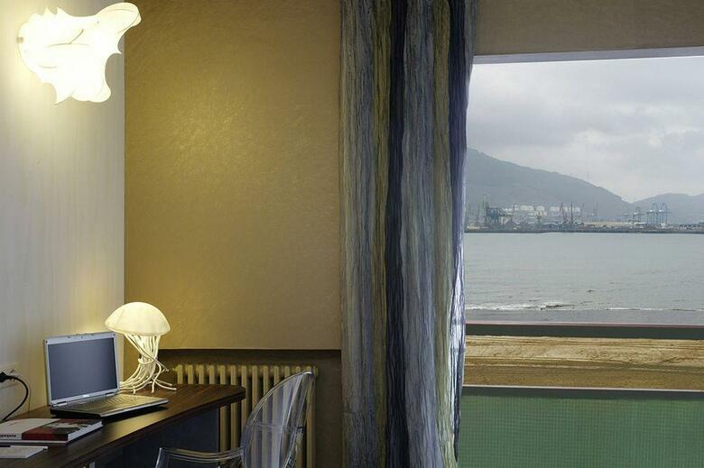 Hotel Petit Palace Tamarises