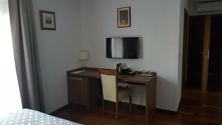 Hostal Residence Villa Karda