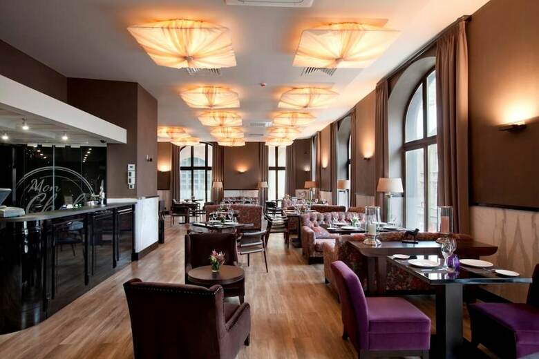 Astoria Hotel