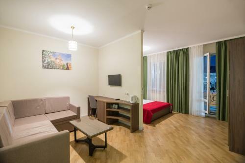 Hotel Pivdenniy