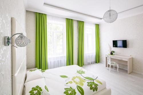Crystal Apartments