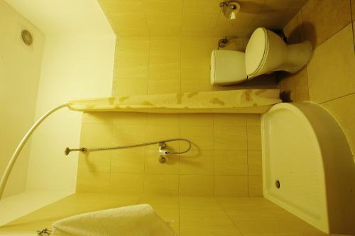 Deluxe Hostel Under The Roof