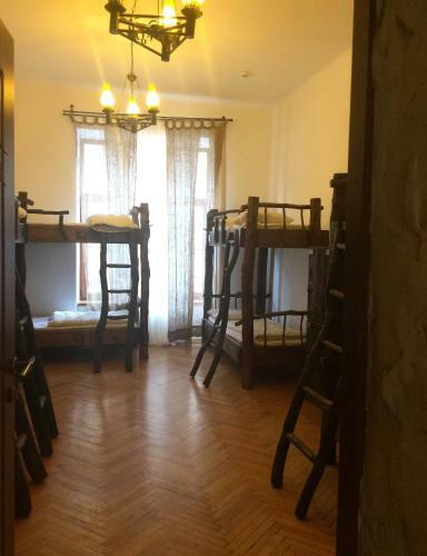Ghostel - Medieval Hostel