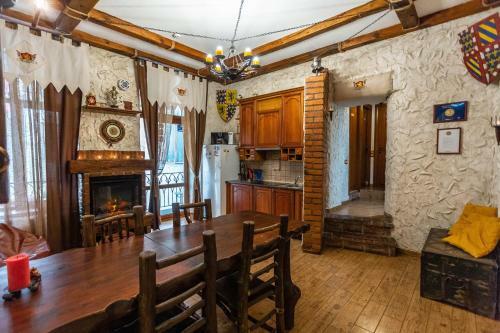 Ghostel - Medieval Hostel