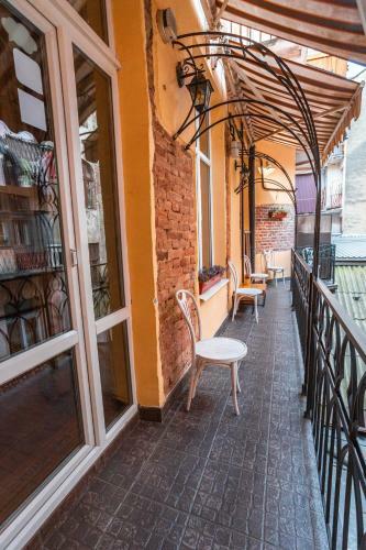 Ghostel - Medieval Hostel