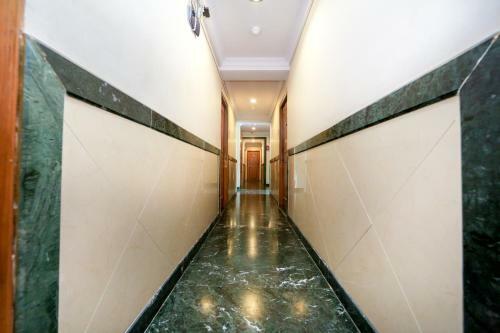 Lucky Hotel Goregaon