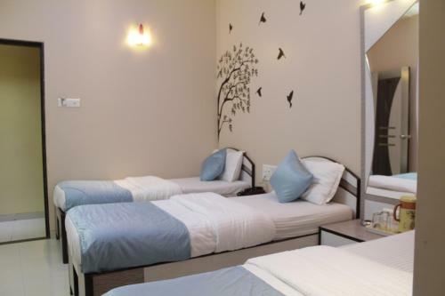 Hotel Broadway Colaba