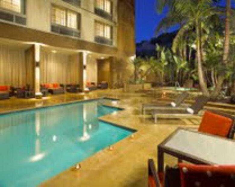 Hotel Courtyard Mission Valley