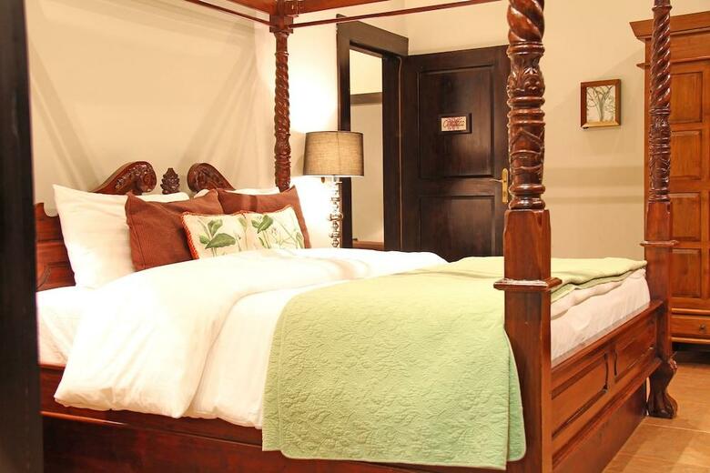Hotel The Riverside Inn