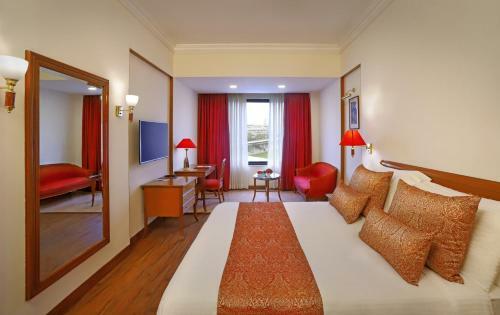 Hotel The Ambassador