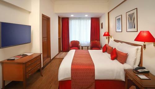 Hotel The Ambassador
