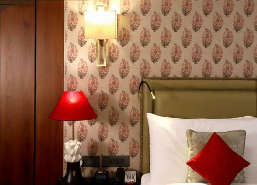 Hotel The Ambassador