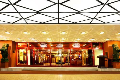 Hotel The Ambassador