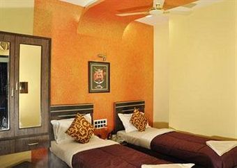 Hostal Hotel Planet Plaza