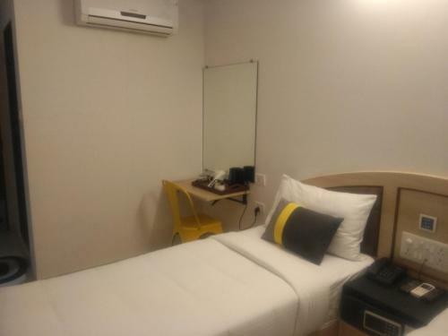 Hotel Travellers Inn