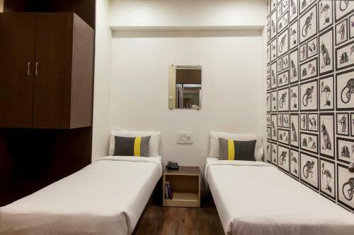 Hotel Travellers Inn