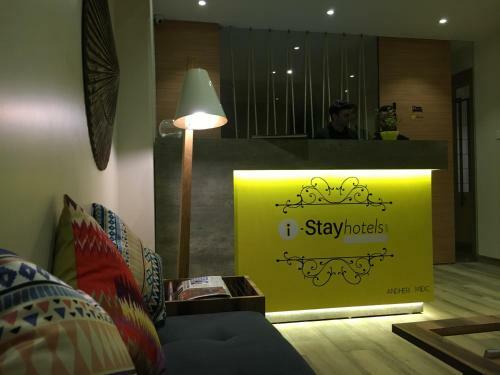 Hotel Travellers Inn