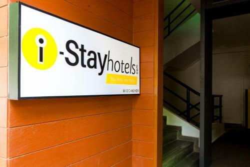 Hotel Travellers Inn