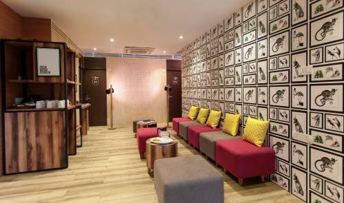 Hotel Travellers Inn