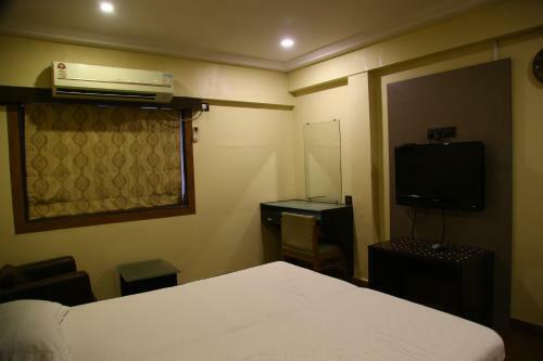 Hotel Highway Inn