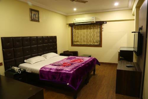 Hotel Highway Inn
