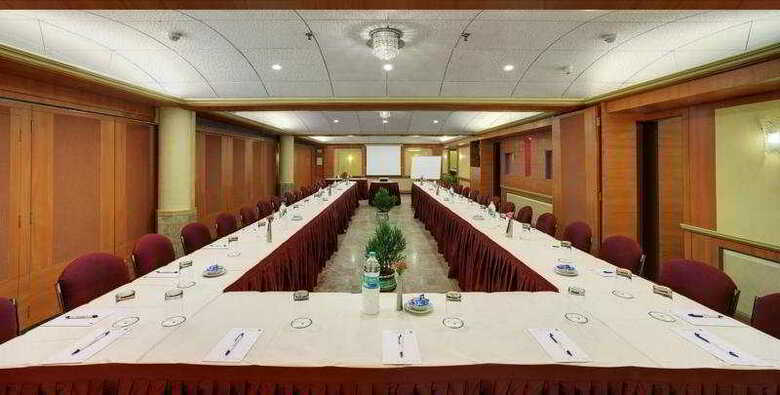 Aparthotel The Emerald - Hotel & Executive Apartments
