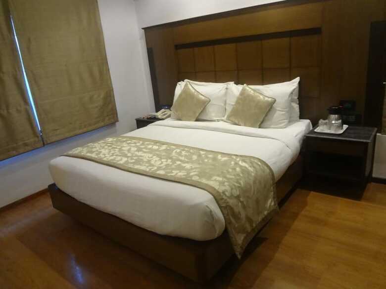 Hotel Midtown Pritam