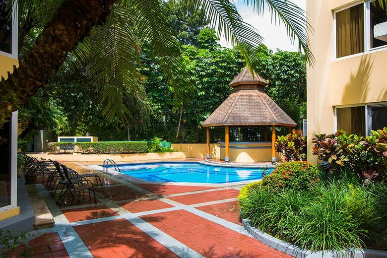 Hotel Apartotel & Suites Villas Del R�o