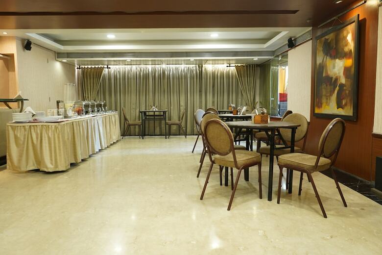 Hotel Diplomat