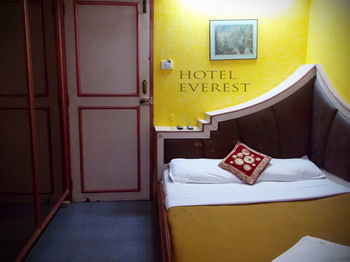 Hotel Everest