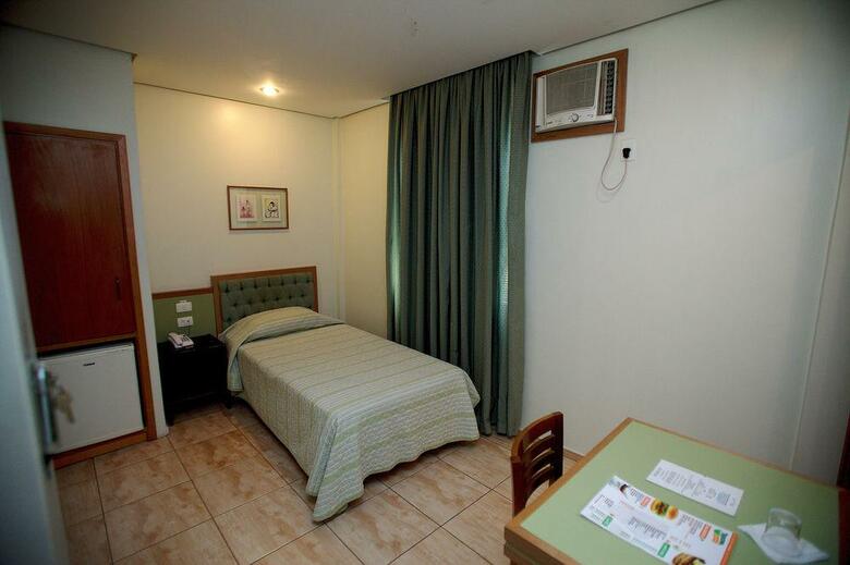 Cinel�ndia Hotel