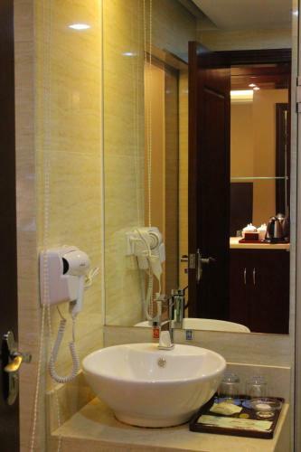 Vienna Hotel Guangzhou Dekang Road