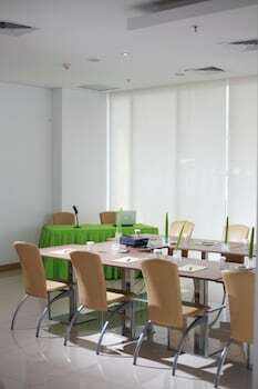 Whiz Hotel Cikini