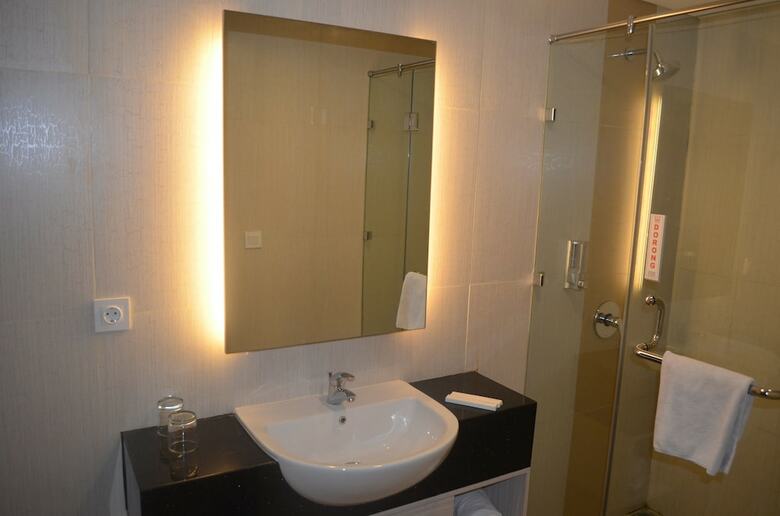 World Hotel Jakarta
