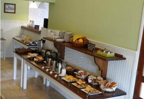 Hotel Ayres Colonia