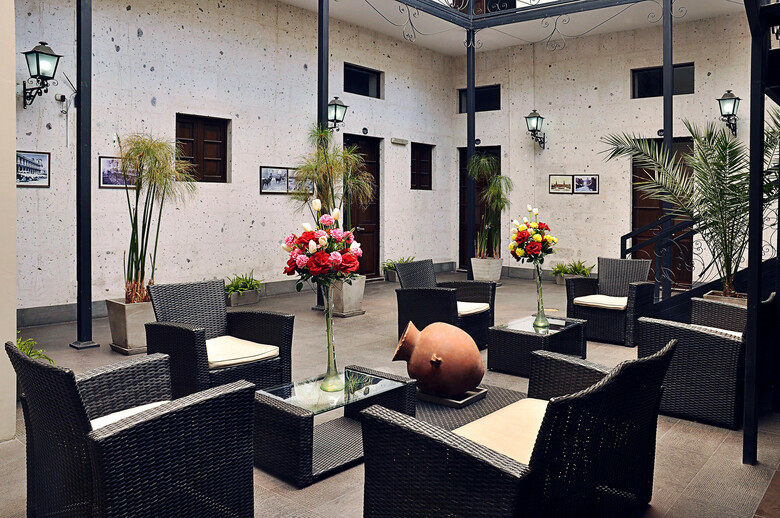 Hotel Mansi�n Riviera