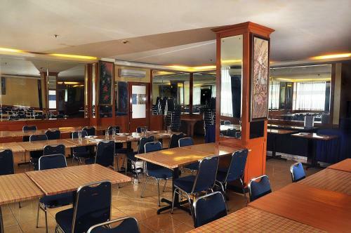 Plaza Hotel Harco Mangga Dua