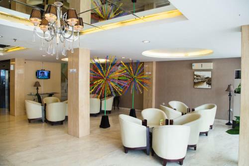 Glassio Hotel Roxy, Jakarta