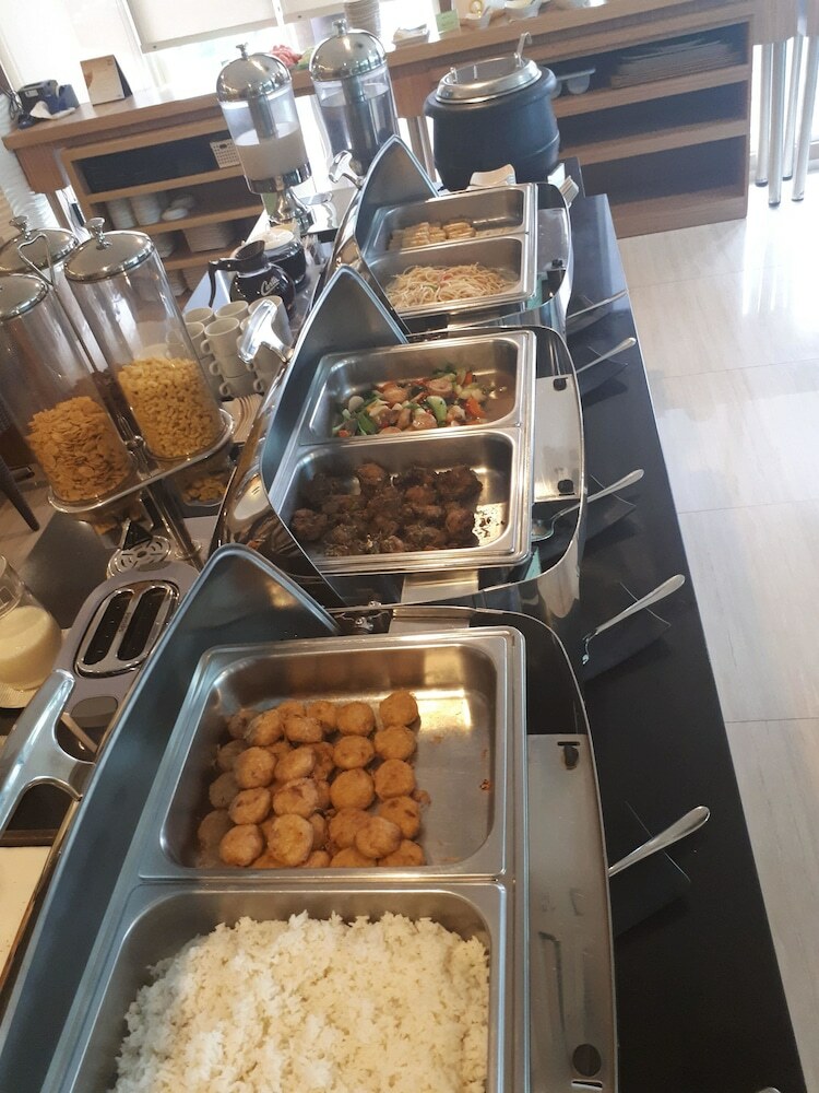 Hotel Avissa Suites
