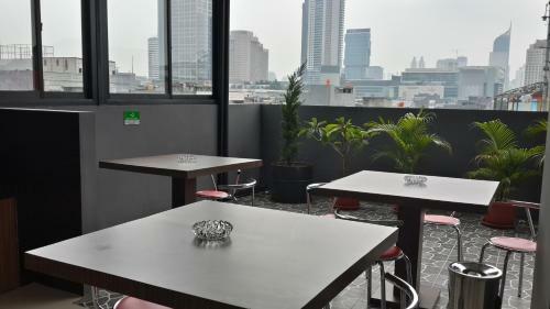 Hostal Ihome Residence