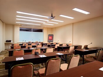 Hotel Ibis Jakarta Senen