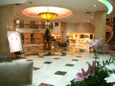 Twin Plaza Hotel