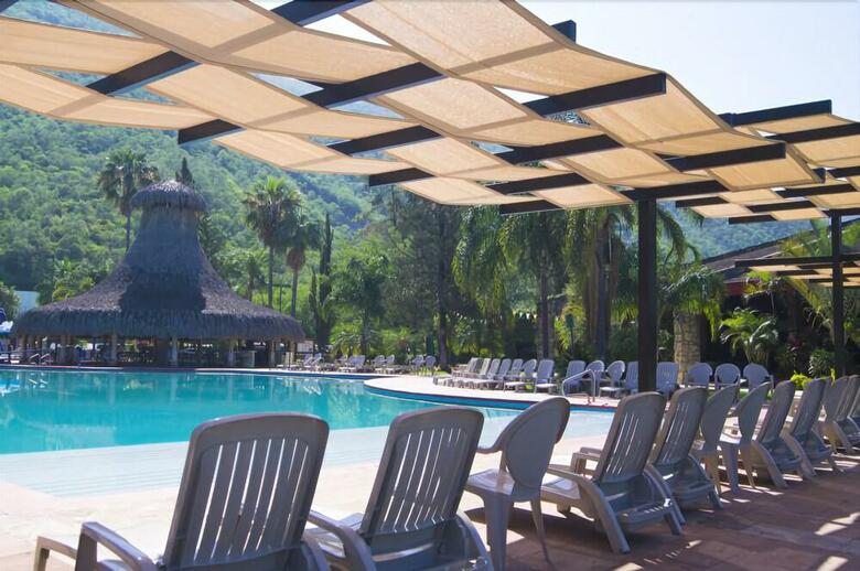 Bahia Escondida Hotel