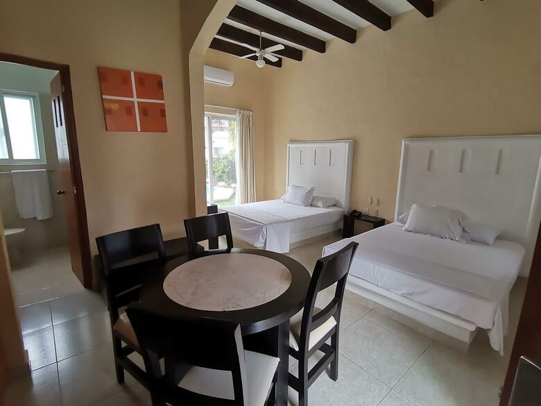 Hotel Canarios