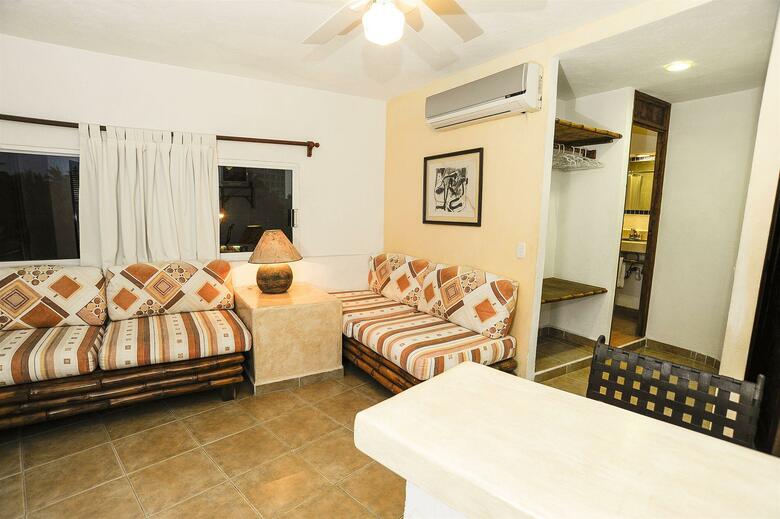 Hotel Suites Ixtapa Plaza Y Centro Comercial