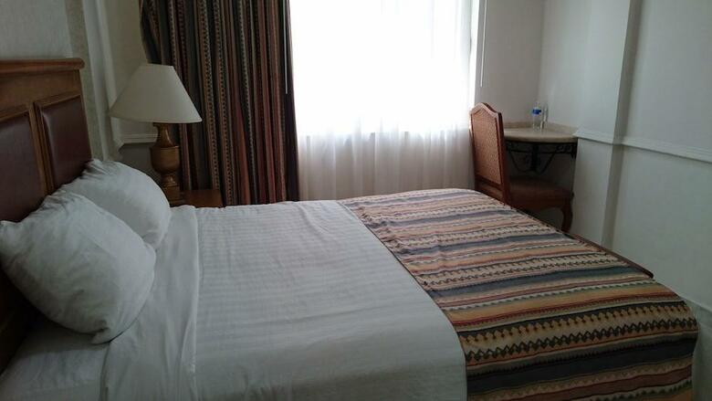 Hotel Savoy Express Torre�n