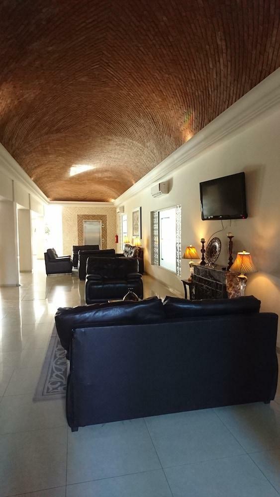 Hotel Savoy Express Torre�n
