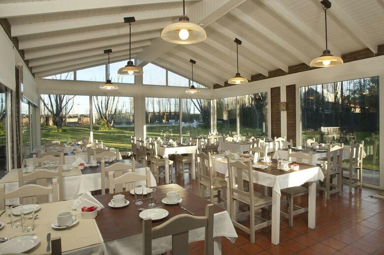 Hotel La Posada De Madryn