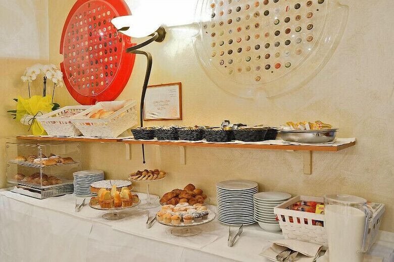 Hotel Homs