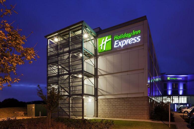 Hotel Holiday Inn Express London Stansted Airport